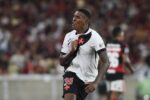 Robert Renan treina e reforça Vasco para o clássico contra o Fluminense
