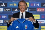 Roberto Mancini retorna ao comando da seleção italiana visando o ciclo da Copa de 2030