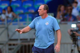 Rogério Ceni lamenta empate e destaca domínio do Bahia sobre o Corinthians