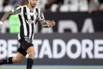 Santi Rodríguez atrai interesse de rivais enquanto busca espaço no Botafogo