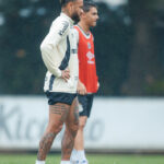 Santos finaliza preparação e ajusta elenco para duelo contra a Chapecoense