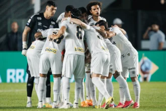 Santos recebe UCV na Vila Belmiro para confirmar classificação na Copa Sul-americana