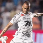 Santos trava negociação com Mayke e encaminha rescisão ao departamento jurídico