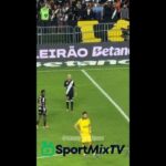 Substituição de Adson gera insatisfação e críticas da torcida vascaína