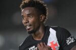 Thiago Mendes decide no fim e garante classificação do Vasco na Sul-americana