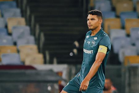 Thiago Silva e Freytes viram dúvida no Fluminense para clássicos contra o Vasco