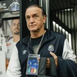 Treinador do Santos destaca necessidade de equilíbrio defensivo após avanço em torneio continental