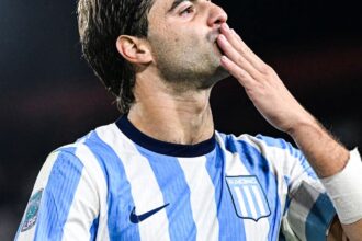 Vasco avança em negociações com Racing pela contratação de Santiago Sosa