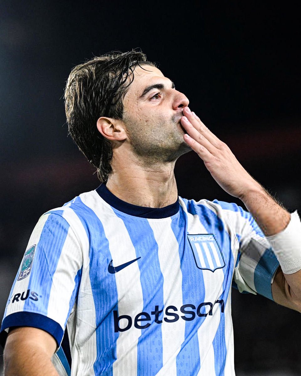 Vasco avança em negociações com Racing pela contratação de Santiago Sosa