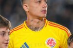 Vasco busca alternativas no mercado enquanto negocia com Santiago Sosa