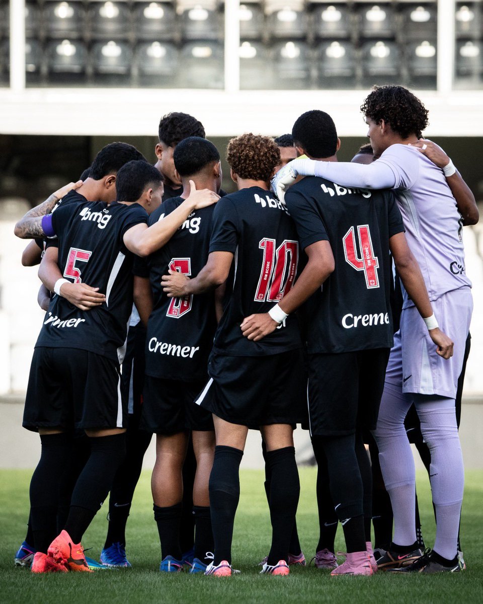 Vasco busca virada histórica contra o Santos para decidir Brasileiro Sub-20