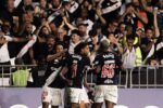 Vasco celebra classificação para as oitavas de final da Copa Sul-americana