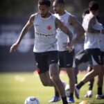 Vasco intensifica preparação física em treino no CT Moacyr Barbosa