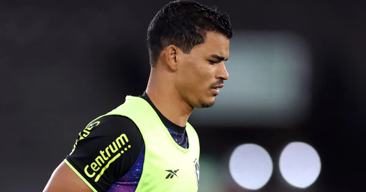 Vasco monitora Danilo Barbosa para reforçar o setor defensivo