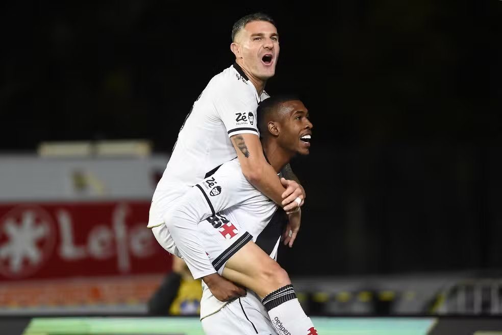Vasco no Brasileirão: análise comparativa do desempenho entre 2025 e 2026