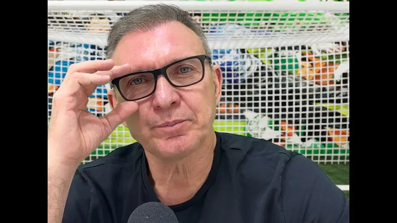 Velloso alerta Botafogo sobre consequências de não negociar Danilo com o Palmeiras