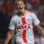 Vitinho analisa vantagem do Internacional sobre o Flamengo no Beira-rio