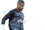 Warleson exalta comunicação para consolidar solidez defensiva no Botafogo