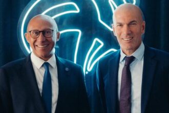 Zinédine Zidane é o novo técnico da França após anos de espera por 'cargo dos sonhos'