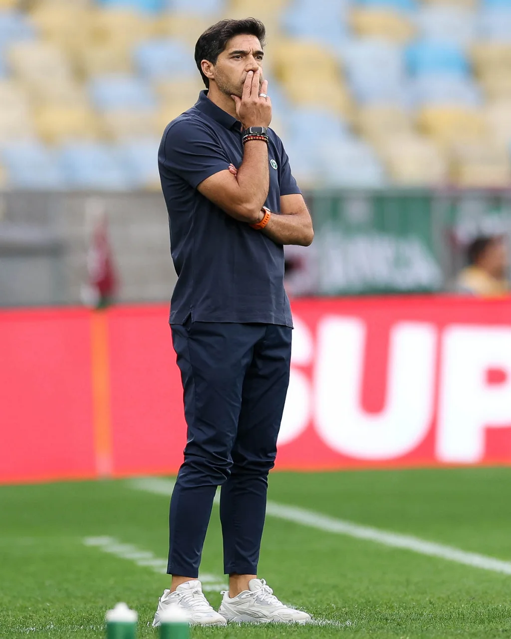 Abel Ferreira aponta erros defensivos após revés do Palmeiras para o Fluminense