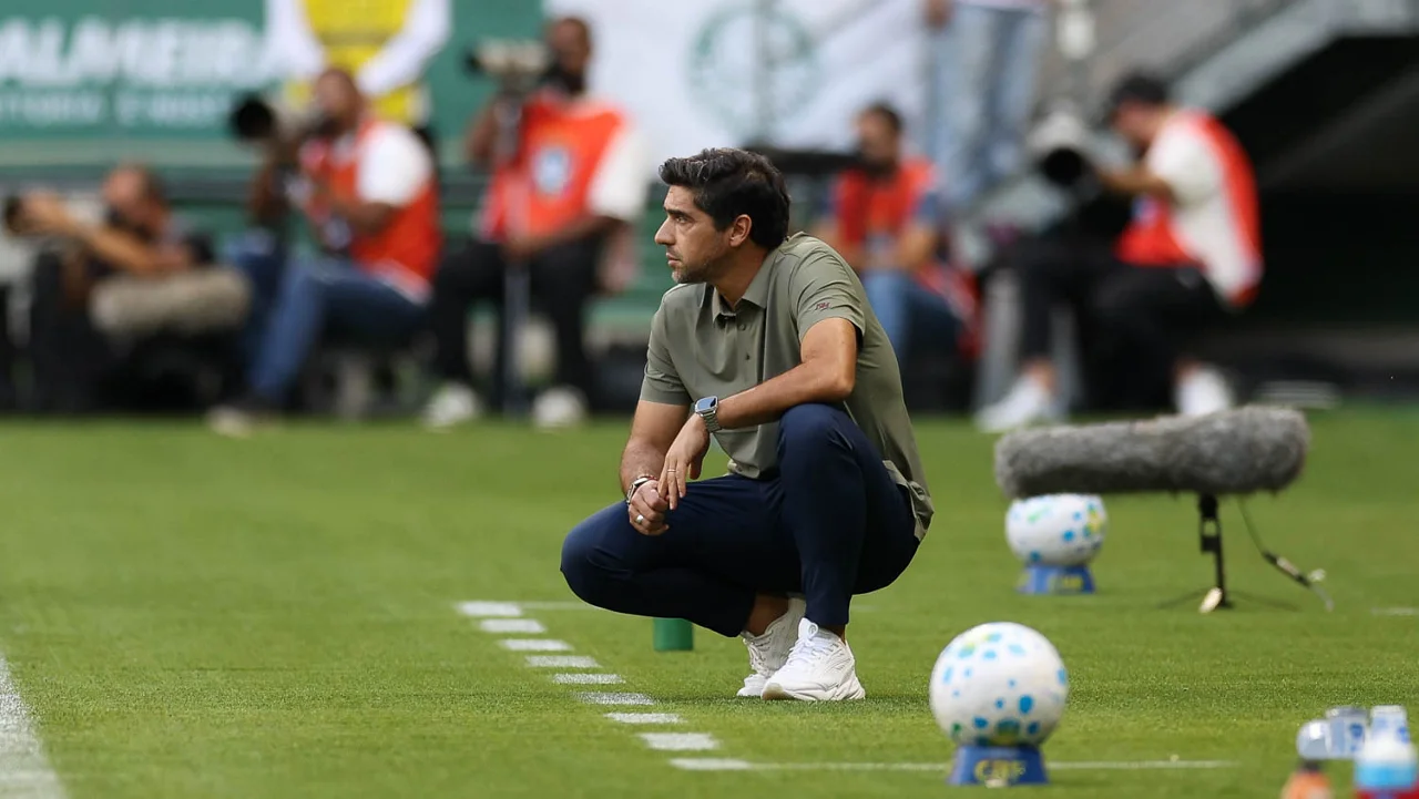 Abel Ferreira critica Flamengo e reafirma polêmica sobre final da Libertadores