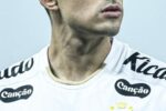 Adonis Frías negocia saída do Santos e encaminha retorno ao futebol argentino
