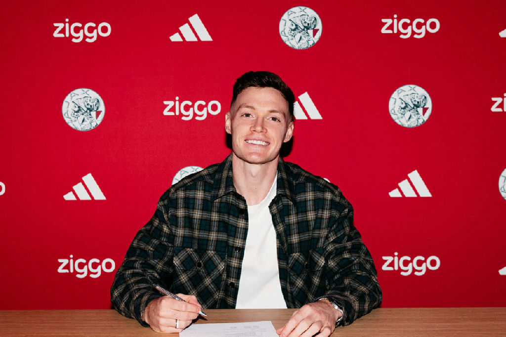 Ajax oficializa a contratação do atacante ucraniano Viktor Tsygankov
