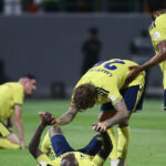 Al Nassr vira jogo épico contra Al Ettifaq após expulsão de Bento