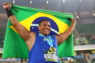 Alessandro Borges conquista ouro no arremesso de peso no Mundial Sub-20