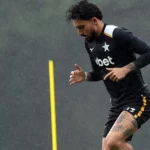 Alex Telles avalia possibilidade de vestir a lendária camisa 6 de Nilton Santos no Botafogo