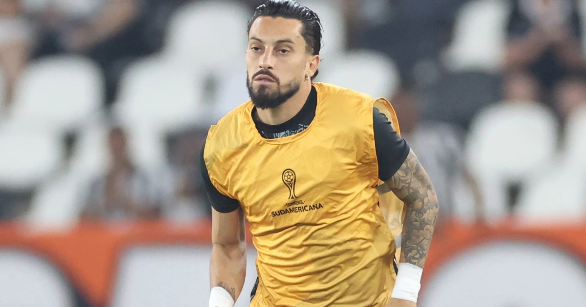 Alex Telles prega união no Botafogo após eliminação na Copa Sul-americana