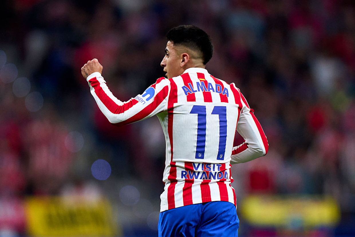 Almada reforça o River Plate após negociação com o Atlético de Madrid