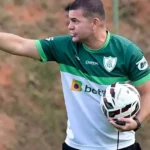 América-mg demite Umberto Louzer e afasta jogadores para tentar evitar rebaixamento na Série B