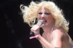 Amyl and The Sniffers explora o country no novo álbum e filme ao vivo Truth Or Consequence