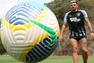 Análise sobre o possível retorno de Tiquinho Soares ao Botafogo