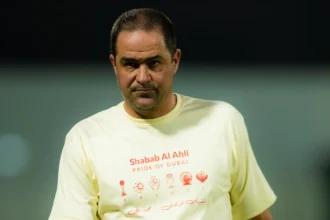 André Jardine estreia com goleada expressiva do Shabab Al Ahli
