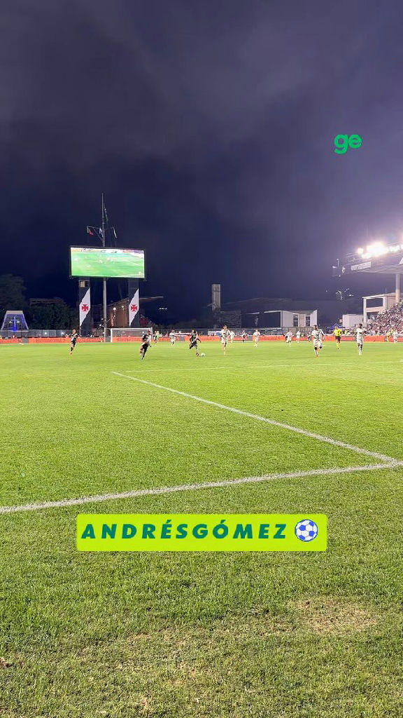 Andrés Gómez marca gol decisivo para o Vasco em duelo contra o Vitória