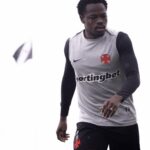 Andrés Gómez marca presença em atividade do Vasco neste sábado