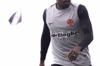 Andrés Gómez marca presença em atividade do Vasco neste sábado