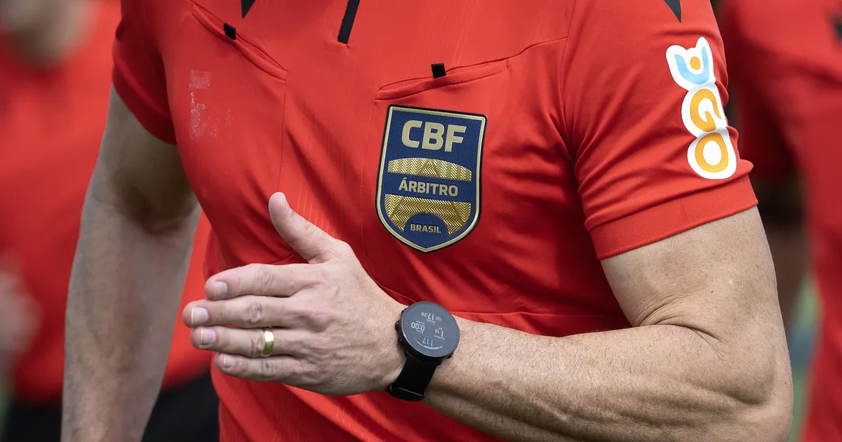 Arbitragem no futebol brasileiro vira palco de disputas institucionais entre gigantes