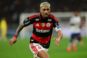 Arrascaeta brilha e coloca o Flamengo em vantagem com finalização precisa