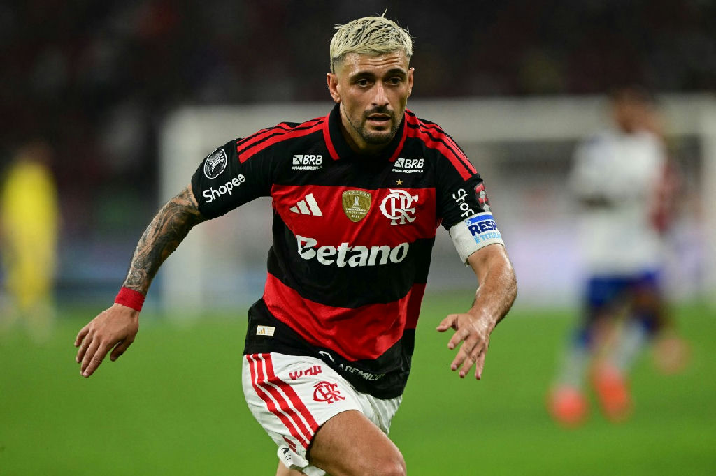 Arrascaeta brilha e coloca o Flamengo em vantagem com finalização precisa