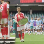 Arsenal celebra conquista da Supercopa da Inglaterra sob comando de Ødegaard