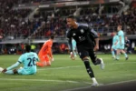 Arsenal encaminha contratação de Ezri Konsa por 68 milhões de dólares