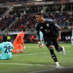 Arsenal encaminha contratação de Ezri Konsa por 68 milhões de dólares