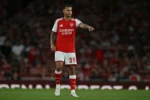 Arsenal supera o Como nos pênaltis com estreia de Bruno Guimarães em Londres