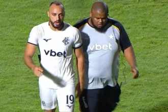 Arthur Cabral enfrenta julgamento no STJD por conduta ética e pode desfalcar Botafogo
