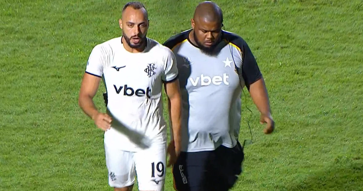 Arthur Cabral enfrenta julgamento no STJD por conduta ética e pode desfalcar Botafogo