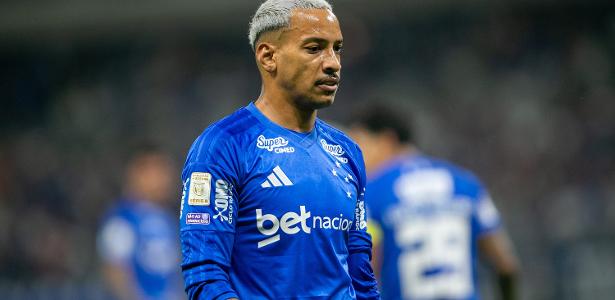 Artur Jorge exalta Matheus Pereira como o melhor jogador do Campeonato Brasileiro