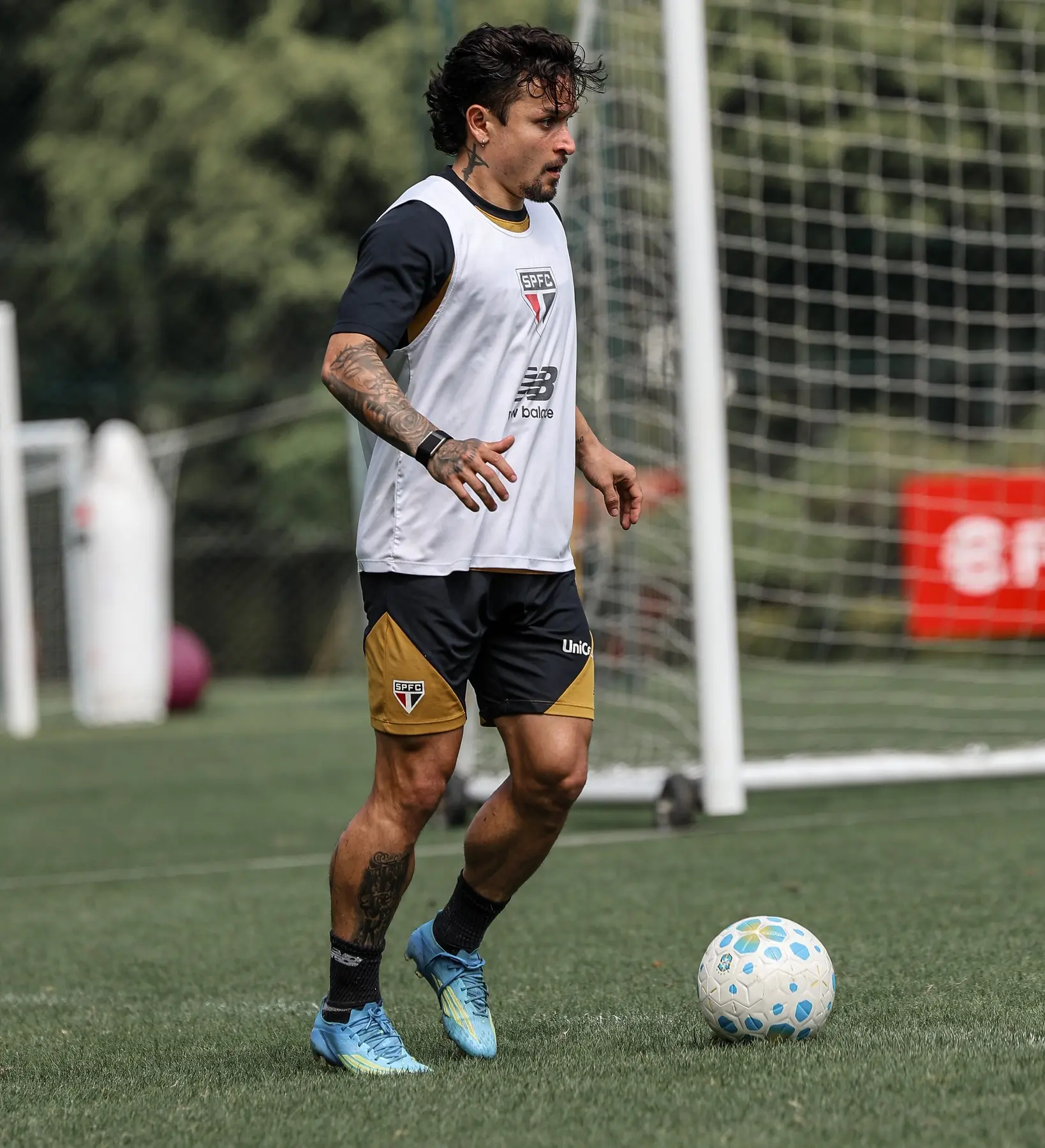 Artur reforça o São Paulo para o confronto decisivo contra o Coritiba no Brasileirão